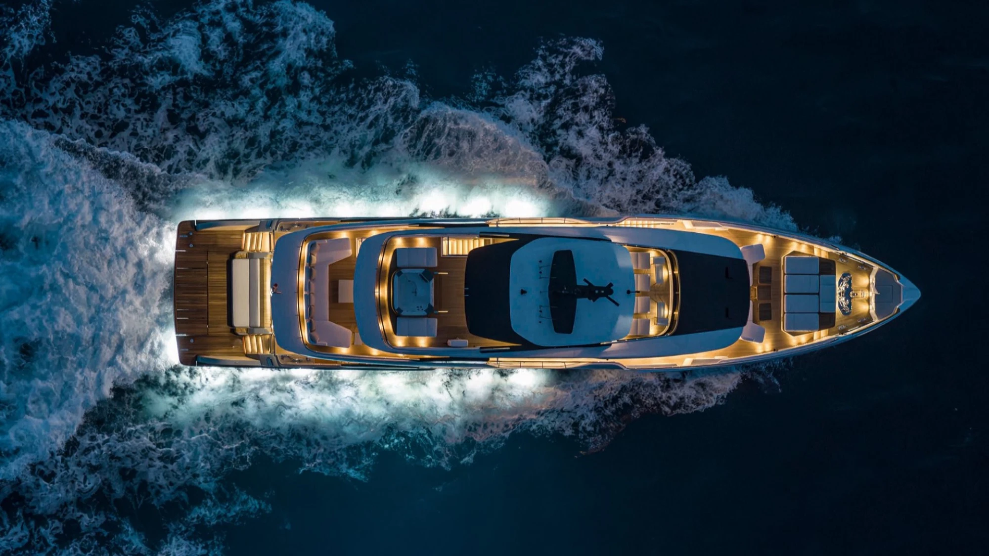 Custom Line Navetta 38