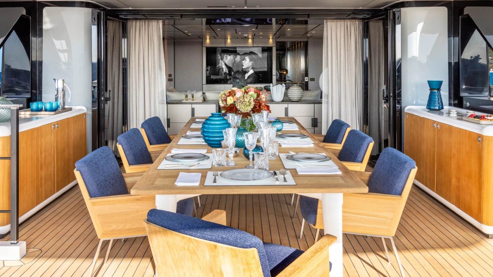 Custom Line Saetta 140'