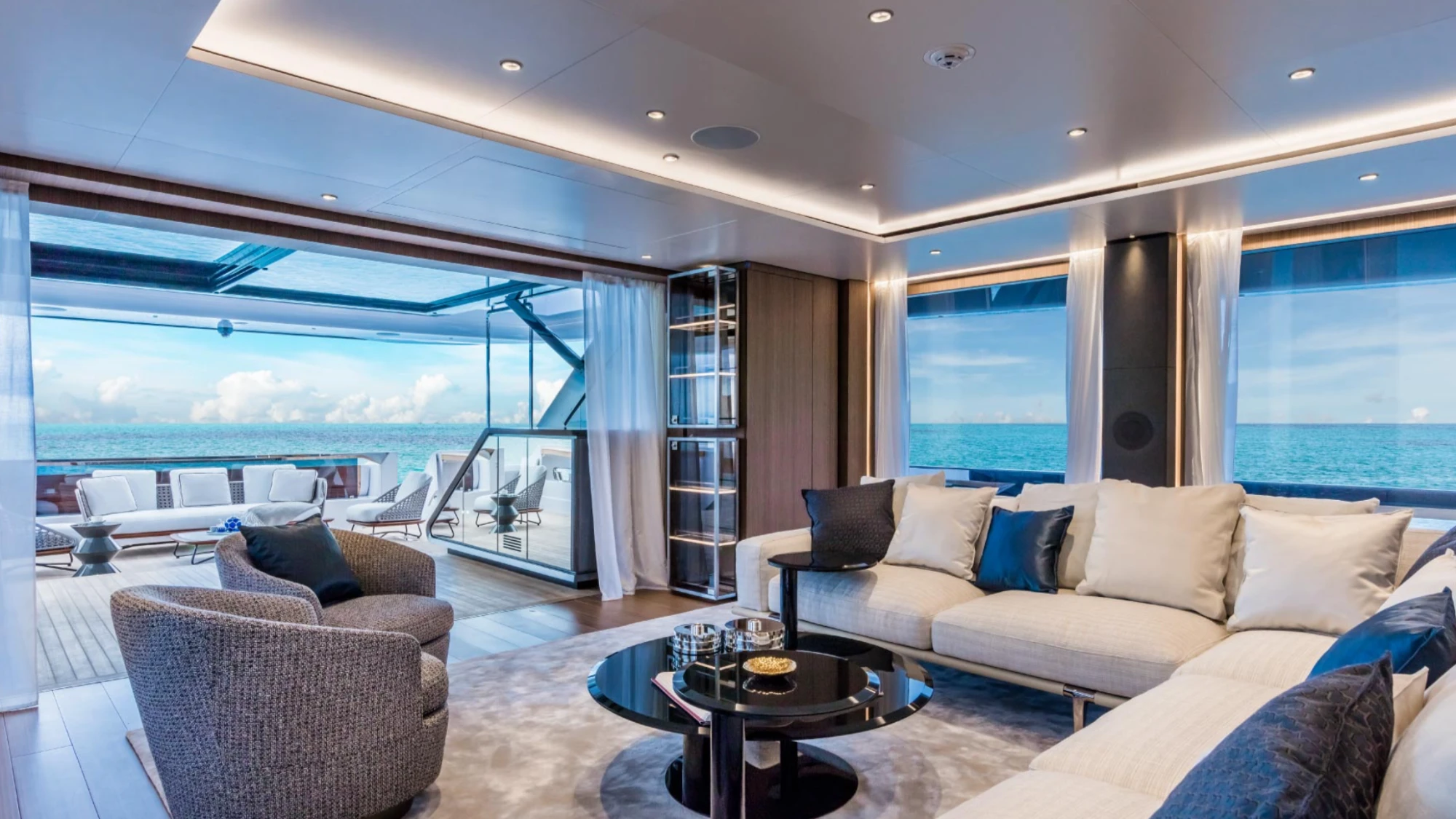 Custom Line Saetta 120'