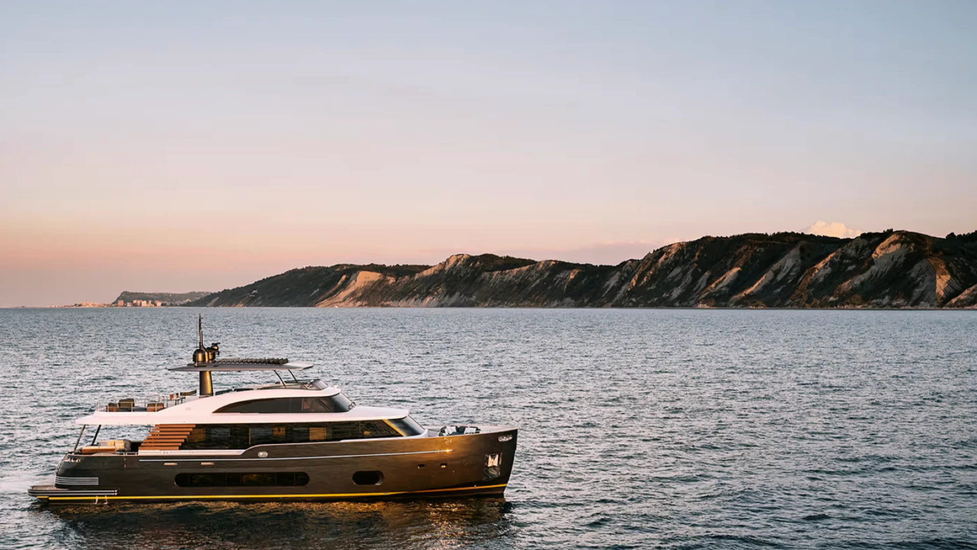 Azimut Magellano 25M