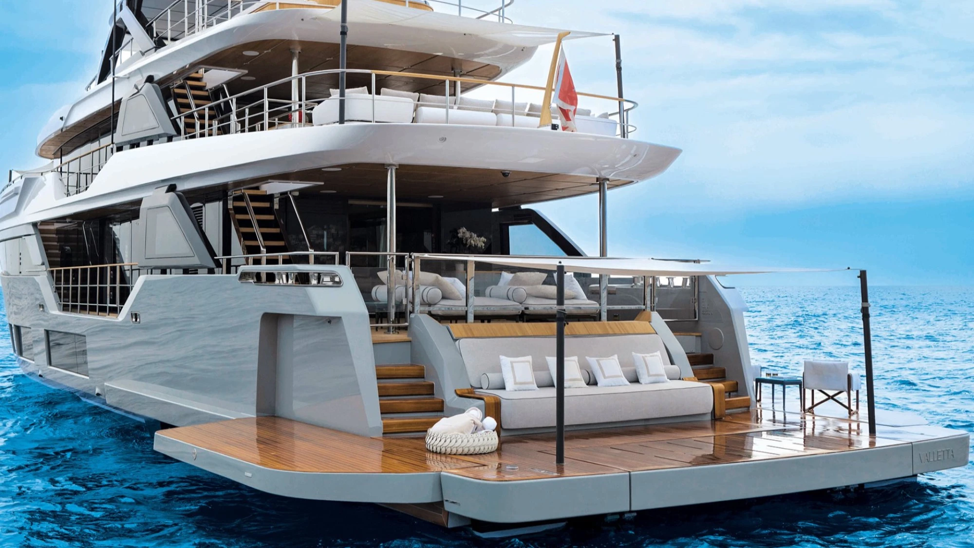 Custom Line Navetta 38