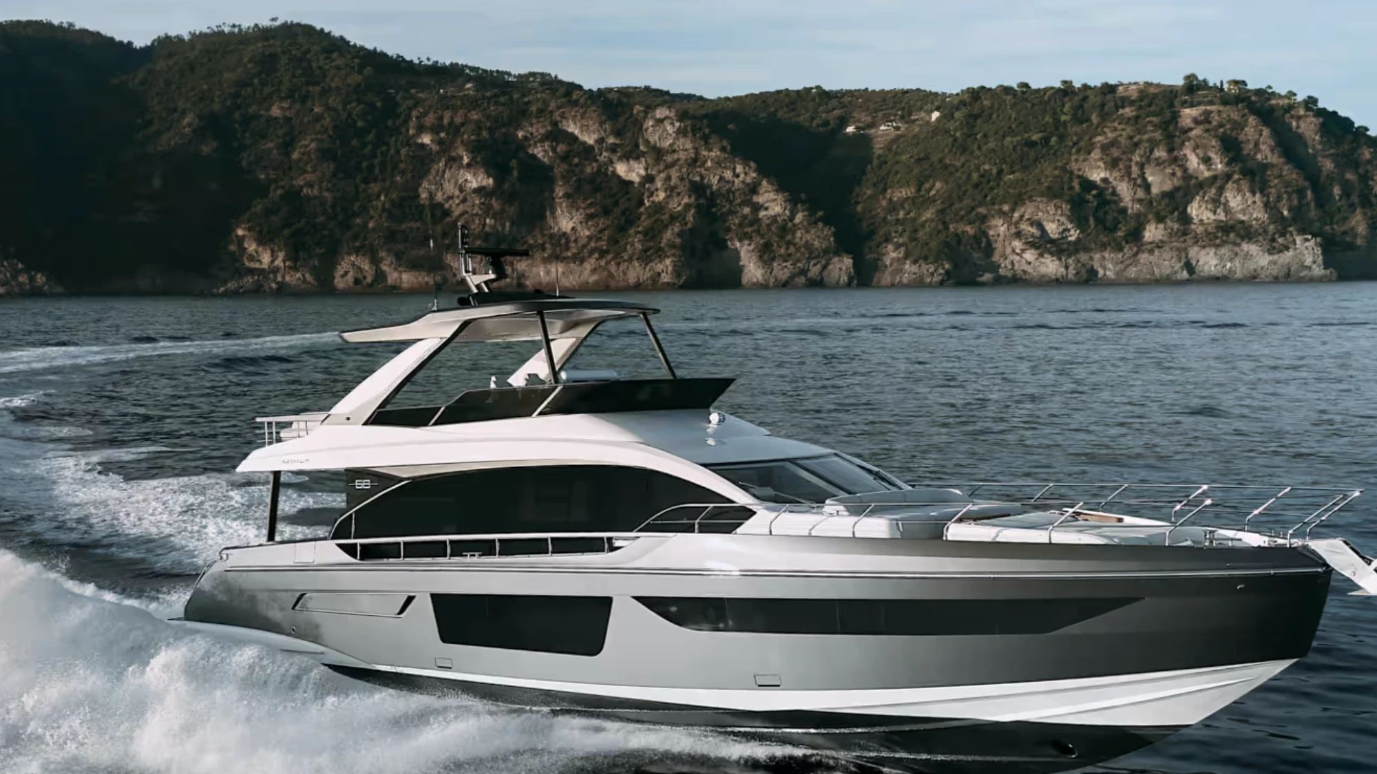 Azimut Fly 68