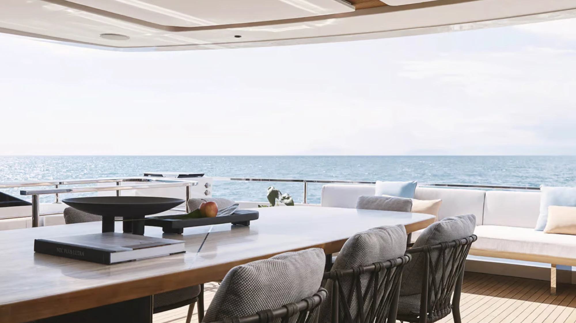 Azimut Grande Trideck