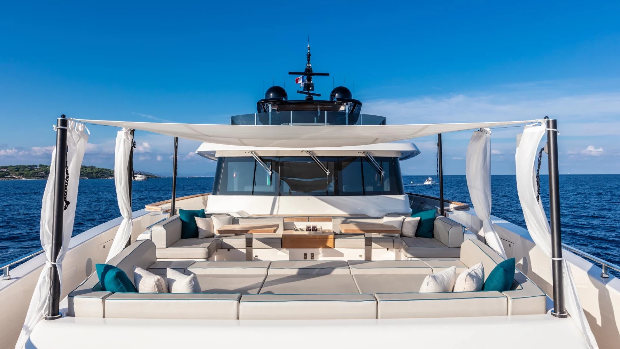 Custom Line Navetta 42
