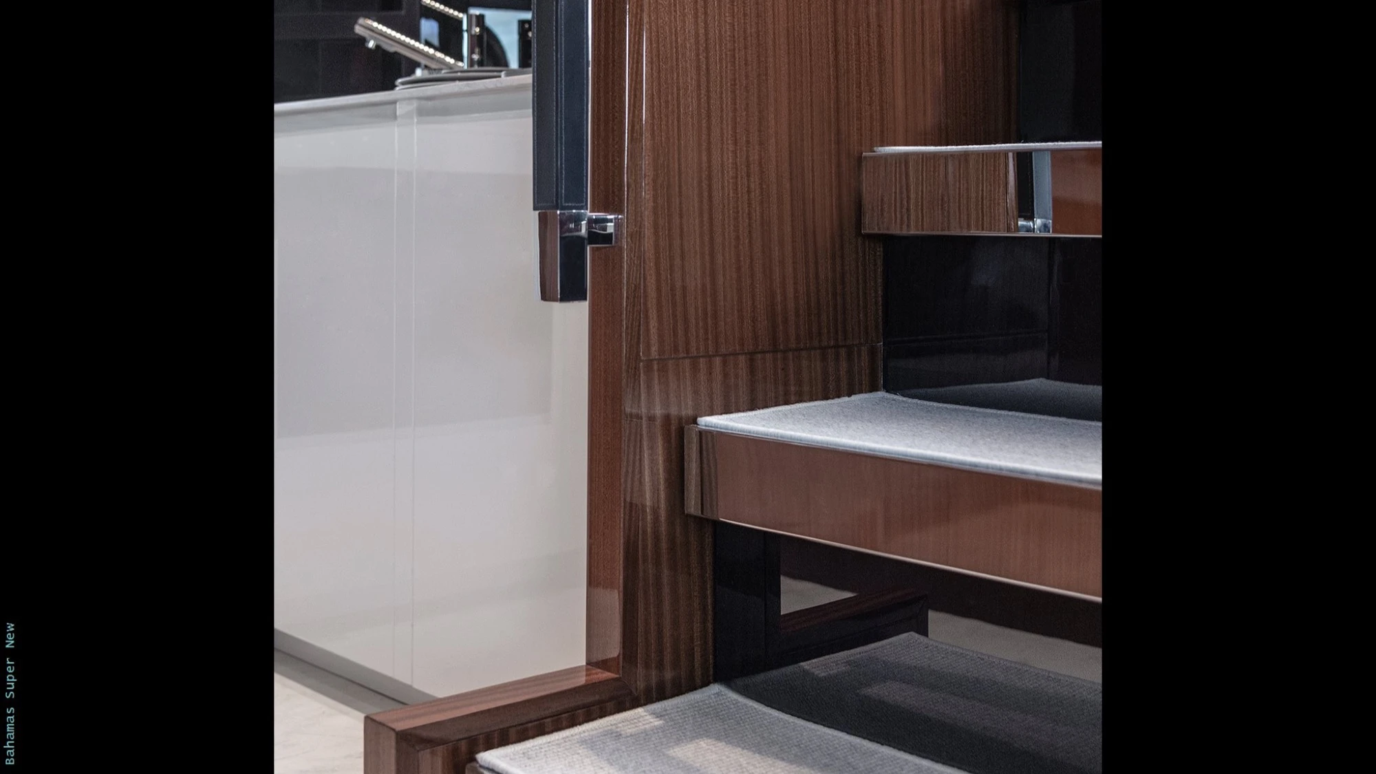 Riva 76' Bahamas Super