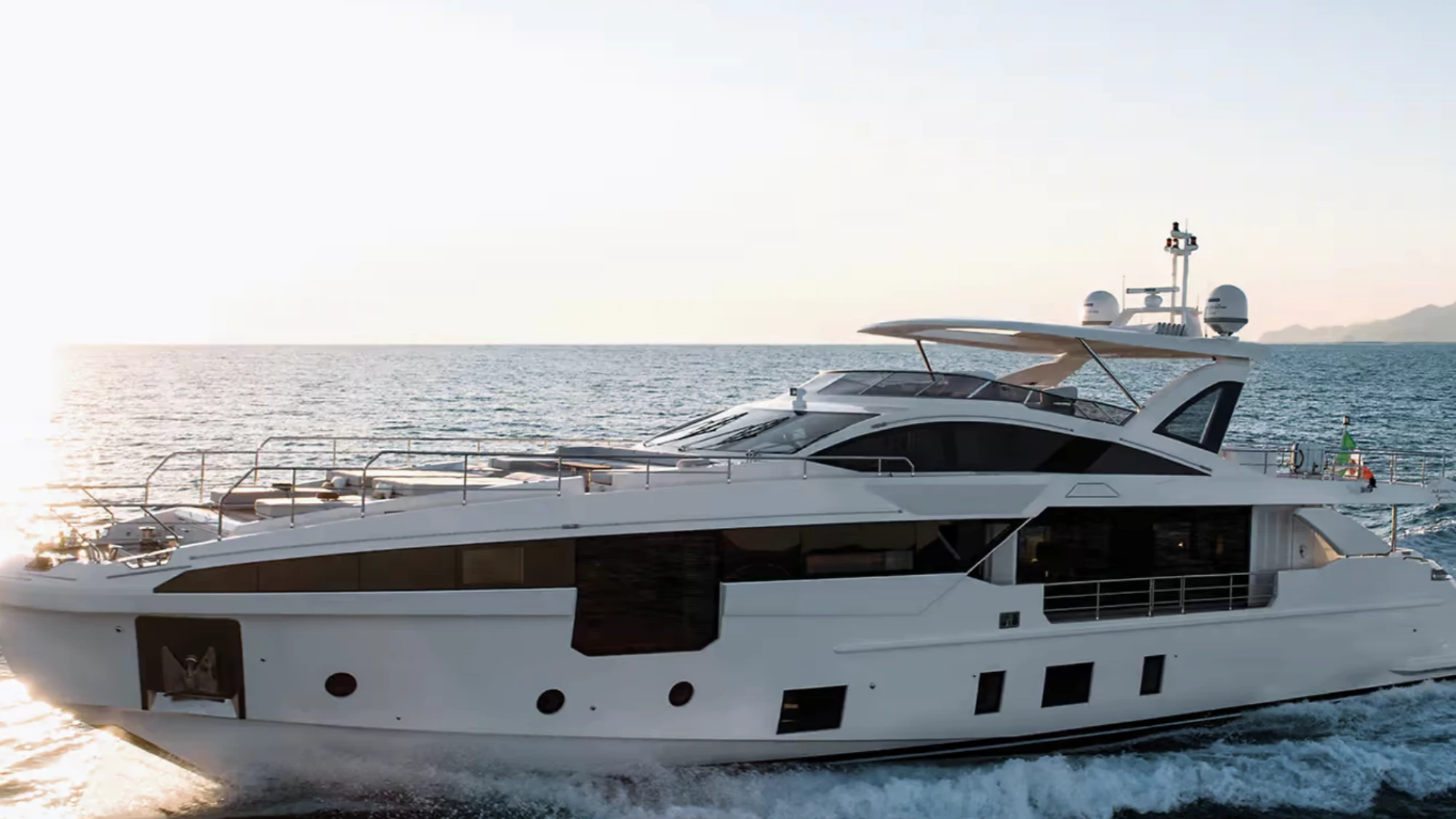 Azimut Grande 32M